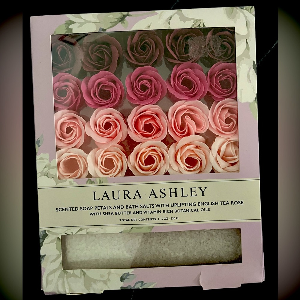 Laura Ashley Scented Soap Petals & Bath Salts